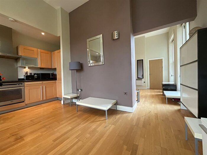 1 Bedroom Flat For Sale In Montpellier Terrace, Scarborough, YO11
