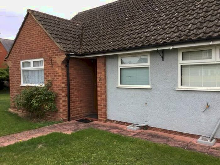 2 Bedroom Detached Bungalow To Rent In Lower Gower Rd, Royston, SG8