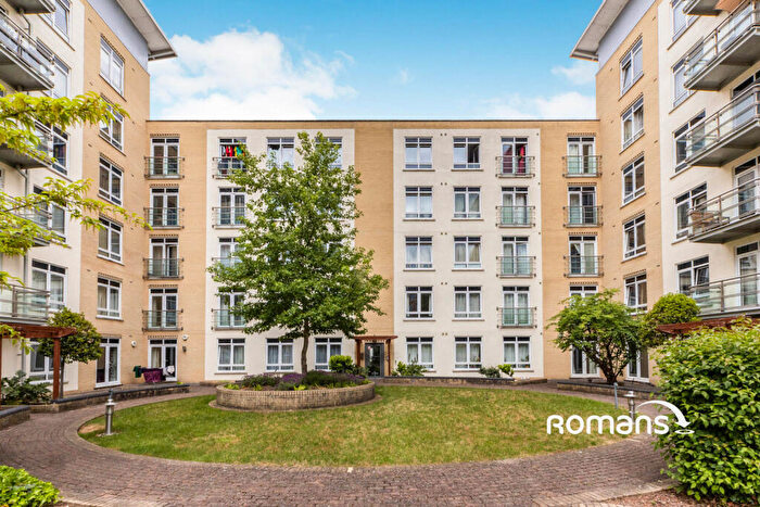 2 Bedroom Flat To Rent In The Meridian, Kenavon Drive, Reading, RG1