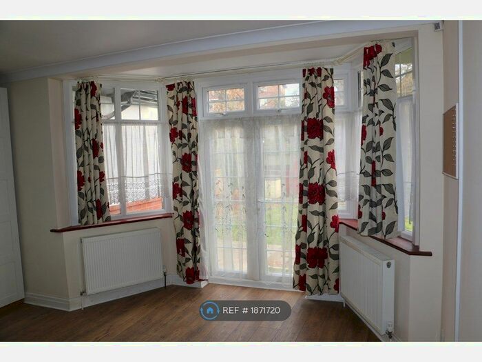 Studio To Rent In Barn Hill, Wembley Park, HA9