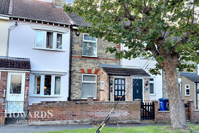3 Bedroom Terraced House For Sale In Sycamore Avenue, Lowestoft, NR33