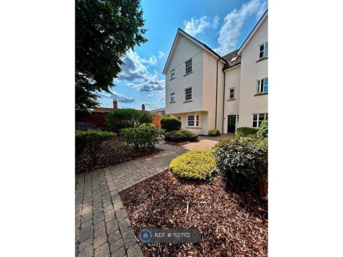 2 Bedroom Flat To Rent In Culver Street West, Colchester, CO1