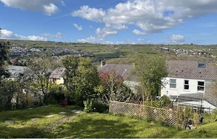 4 Bedroom Detached House For Sale In Llannon Road, Pontyberem, Llanelli, SA15