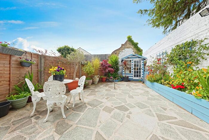 2 Bedroom End Of Terrace House For Sale In London Road, Ramsgate, Kent, CT11