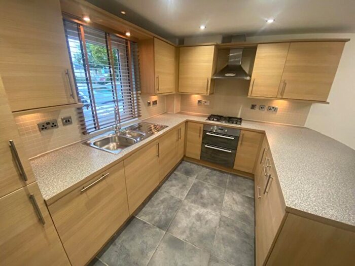 2 Bedroom Apartment To Rent In Burford Gardens, Cardiff, CF11