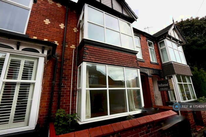 2 Bedroom Flat To Rent In Porthill, Newcastle Under Lyme, ST5
