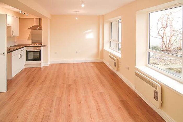 1 Bedroom Flat To Rent In Berkeley Court, Cheltenham, GL52