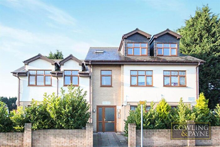 1 Bedroom Flat To Rent In Flat Padda Court, Irvon Hill Road, Wickford, SS12