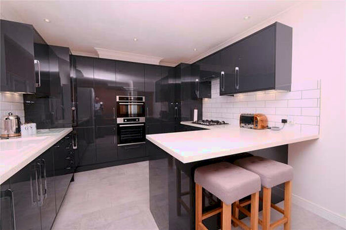 3 Bedroom End Of Terrace House To Rent In Trebble Road, Swanscombe, DA10