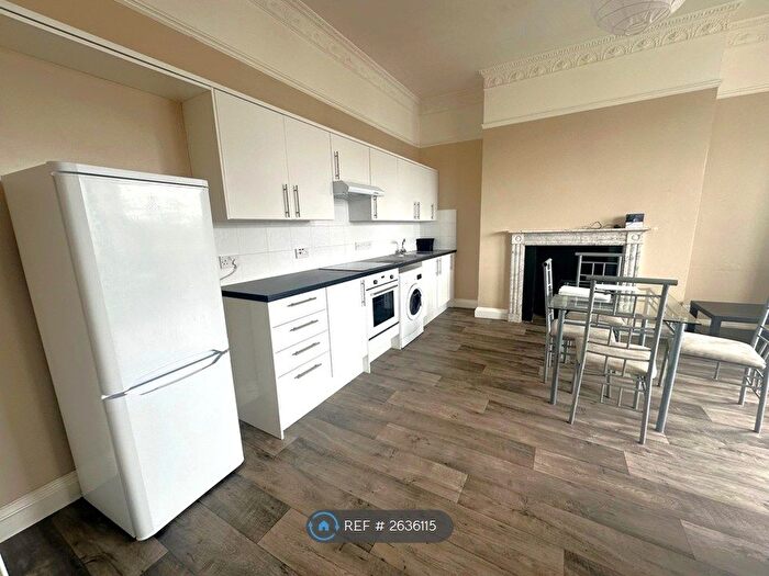 3 Bedroom Flat To Rent In Somerset Street, Kingsdown, Bristol, BS2