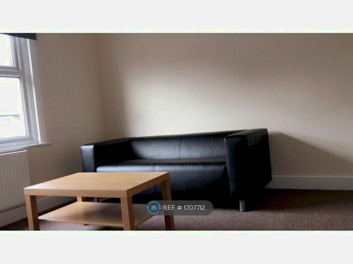 1 Bedroom Flat To Rent In St. Georges Road, Reading, RG30