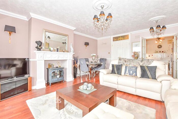 1 Bedroom Flat For Sale In Esplanade, Esplanade, Rochester, Kent, ME1