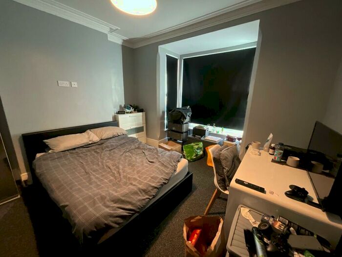 6 Bedroom Terraced House To Rent In Derby Grove, Nottingham, Nottinghamshire, NG7