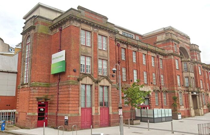 1 Bedroom Flat To Rent In Broadway Plaza, Ladywood Middleway, Birmingham, West Midlands, B16