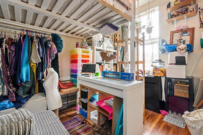 3 Bedroom Terraced House For Sale In Glenwood Road, London, N15