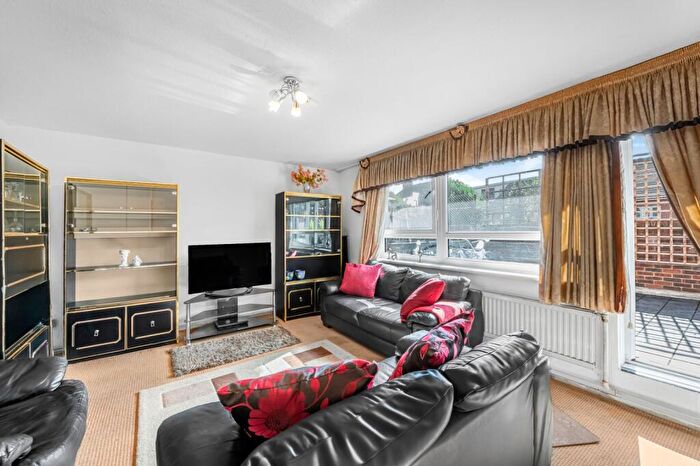 4 Bedroom Maisonette For Sale In Millender Walk, South Bermondsey, SE16