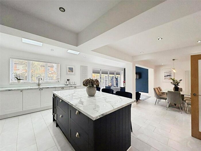 4 Bedroom Detached House For Sale In Normanby Road, Nottingham, Nottinghamshire, NG8