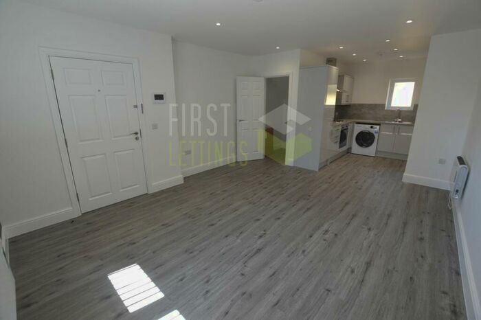 Studio To Rent In Brentwood Road, Leicester, LE2