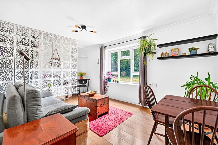 3 Bedroom Flat For Sale In Portland Rise, London, N4