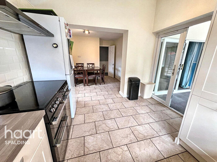 3 Bedroom Detached Bungalow For Sale In Drove Road, Shepeau Stow, PE12