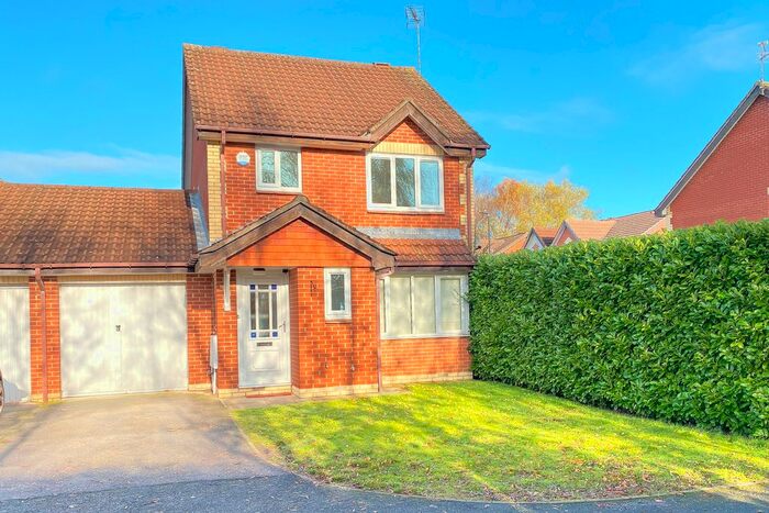 3 Bedroom Detached House To Rent In Hookstone Grange Court, Harrogate, HG2