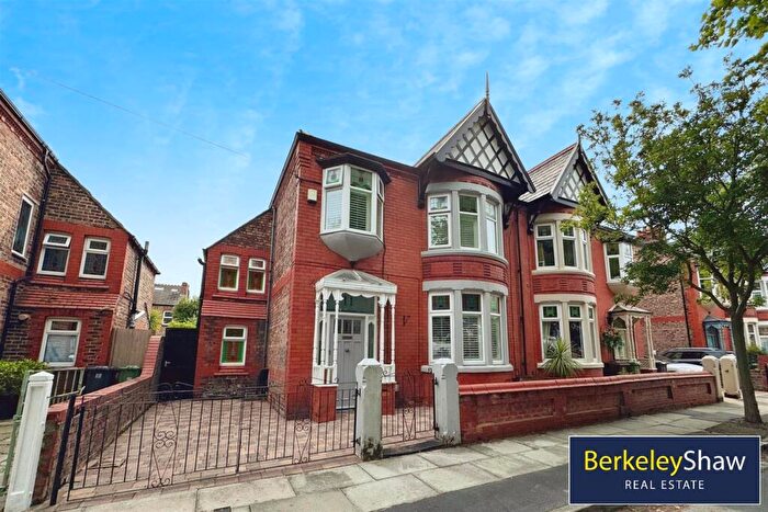 4 Bedroom Semi Detached House For Sale In Everest Road, Crosby, Liverpool, L23