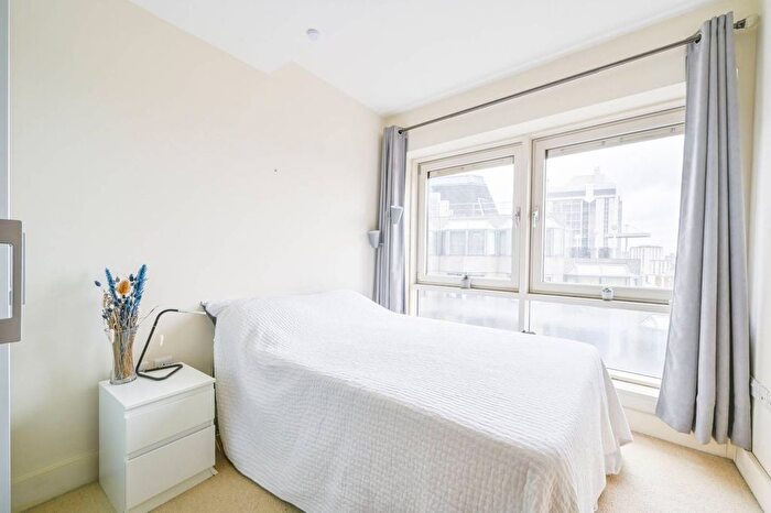 1 Bedroom Flat To Rent In Praed Street, Paddington, London, W2