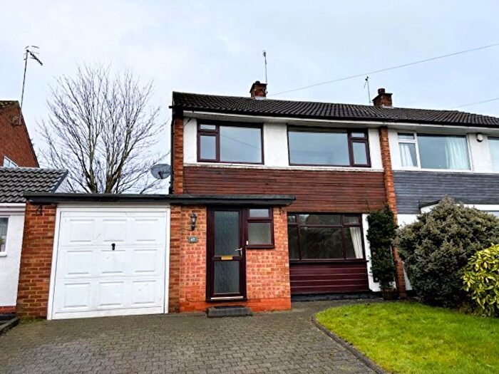 3 Bedroom Semi-Detached House To Rent In Fordhouse Road, Bromsgrove, B60