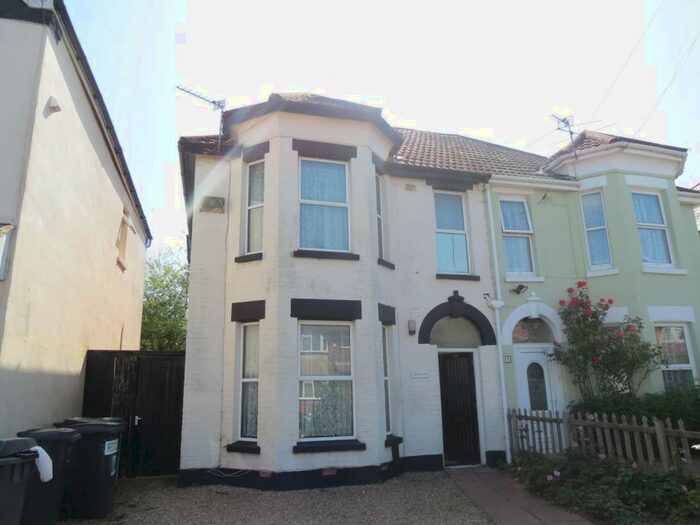 5 Bedroom House To Rent In Bedroom Semi Detached House In Charminster, BH8
