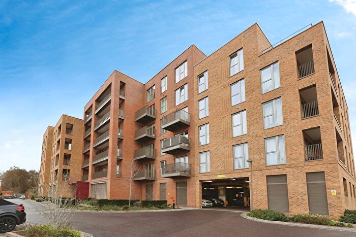 2 Bedroom Flat For Sale In Frogmore Avenue, Watford, WD17