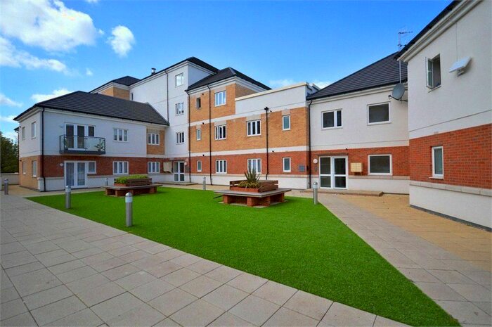 1 Bedroom Flat To Rent In Hales Court, Ley Farm Close, Watford, Hertfordshire, WD25