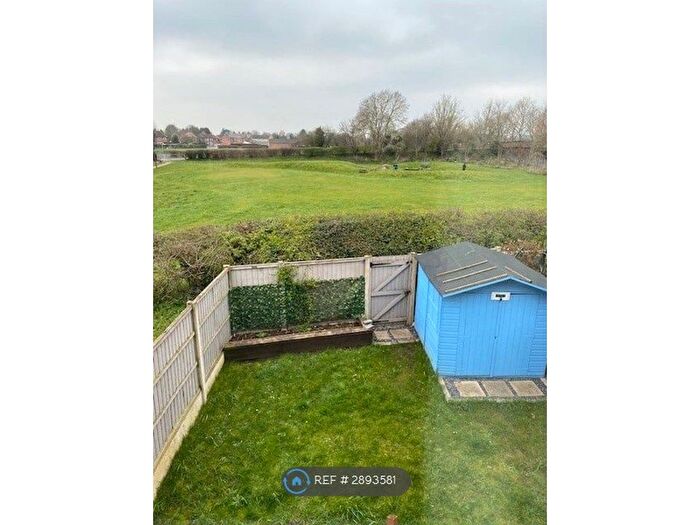 3 Bedroom Semi-Detached House To Rent In Wallis Close, Draycott, DE72