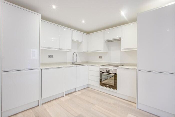 2 Bedroom Apartment To Rent In - Frogmoor, High Wycombe, HP13