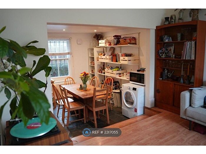 5 Bedroom Semi-Detached House To Rent In Appach Road, London, SW2