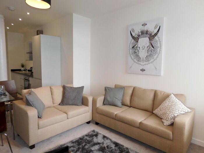 2 Bedroom Flat To Rent In Manor Row, City Centre, Bradford, BD1