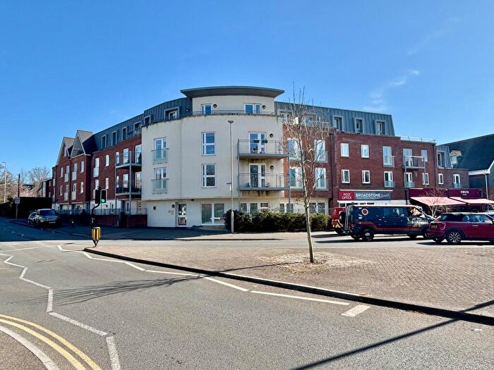 2 Bedroom Apartment For Sale In Macaulay Road, Broadstone, BH18
