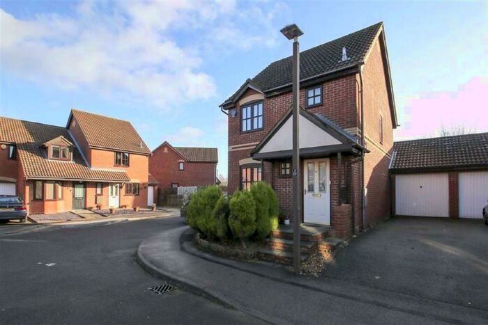 3 Bedroom Detached House To Rent In Edstone Place, Emerson Valley, Milton Keynes, MK4