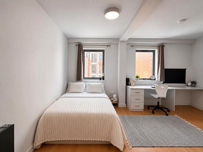 Studio To Rent In Chatham Place, Liverpool, Merseyside, L7