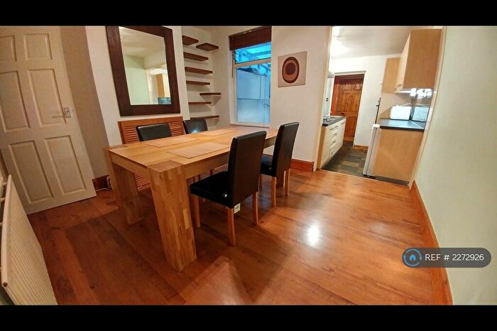 2 Bedroom Terraced House To Rent In York Road, Reading, RG1