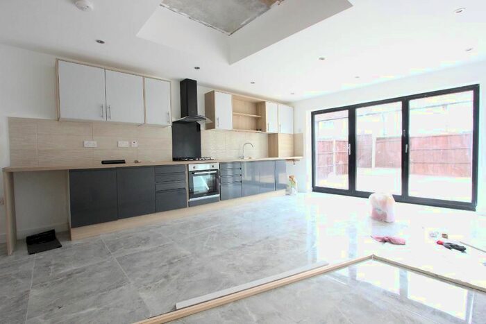 3 Bedroom Terraced House To Rent In Lillechurch Road, By, London, RM8