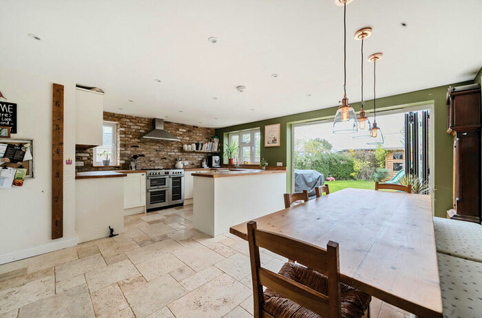4 Bedroom Semi-Detached House For Sale In Wroslyn Road, Freeland, Witney, OX29