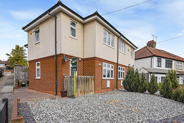 3 Bedroom Property For Sale In Kemsing Close, Bexley, DA5