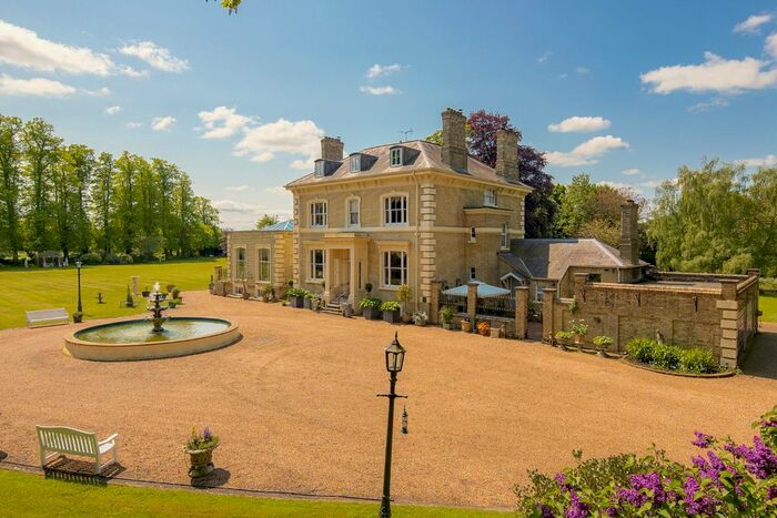 8 Bedroom Detached House For Sale In Langley Lodge Lane, Kings Langley, Hertfordshire, WD4