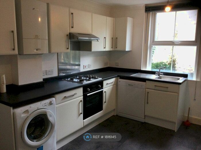 2 Bedroom Flat To Rent In St.George's Terrace, Brighton, BN2
