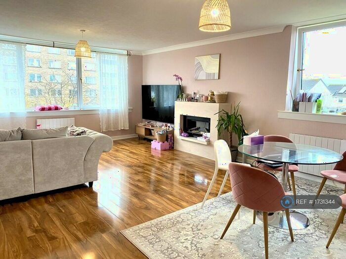 2 Bedroom Flat To Rent In Stockiemuir Avenue, Glasgow, G61
