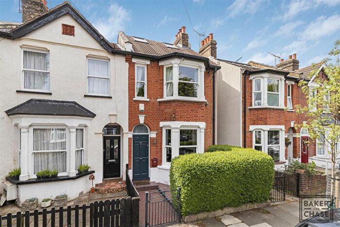 4 Bedroom End Of Terrace House To Rent In Bertram Road, Enfield, EN1