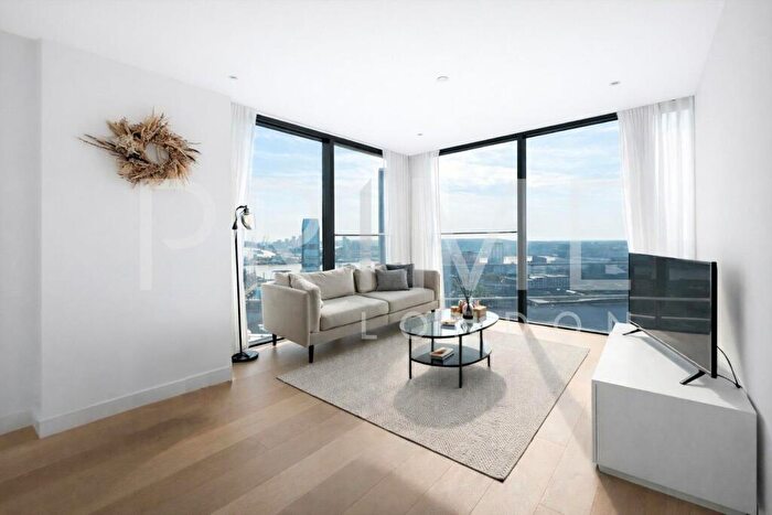 2 Bedroom Apartment For Sale In Hampton Tower, Marsh Wall, Canary Wharf, E14