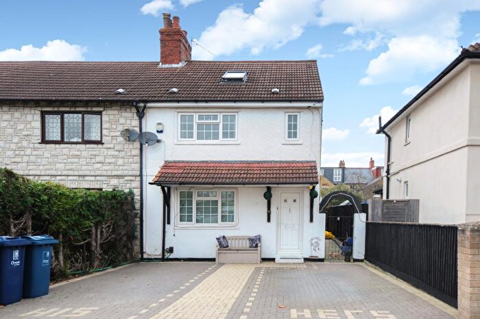 4 Bedroom Semi Detached House For Sale In Swinburne Road, East Oxford, OX4