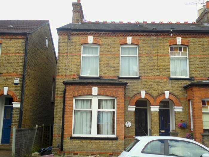 3 Bedroom Semi-Detached House To Rent In Myddleton Road, Uxbridge, UB8