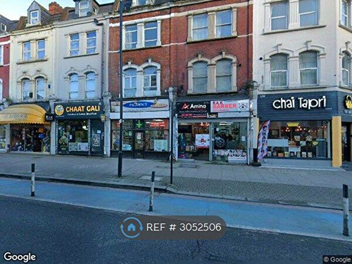 2 Bedroom Flat To Rent In Upper Tooting Road, London, SW17